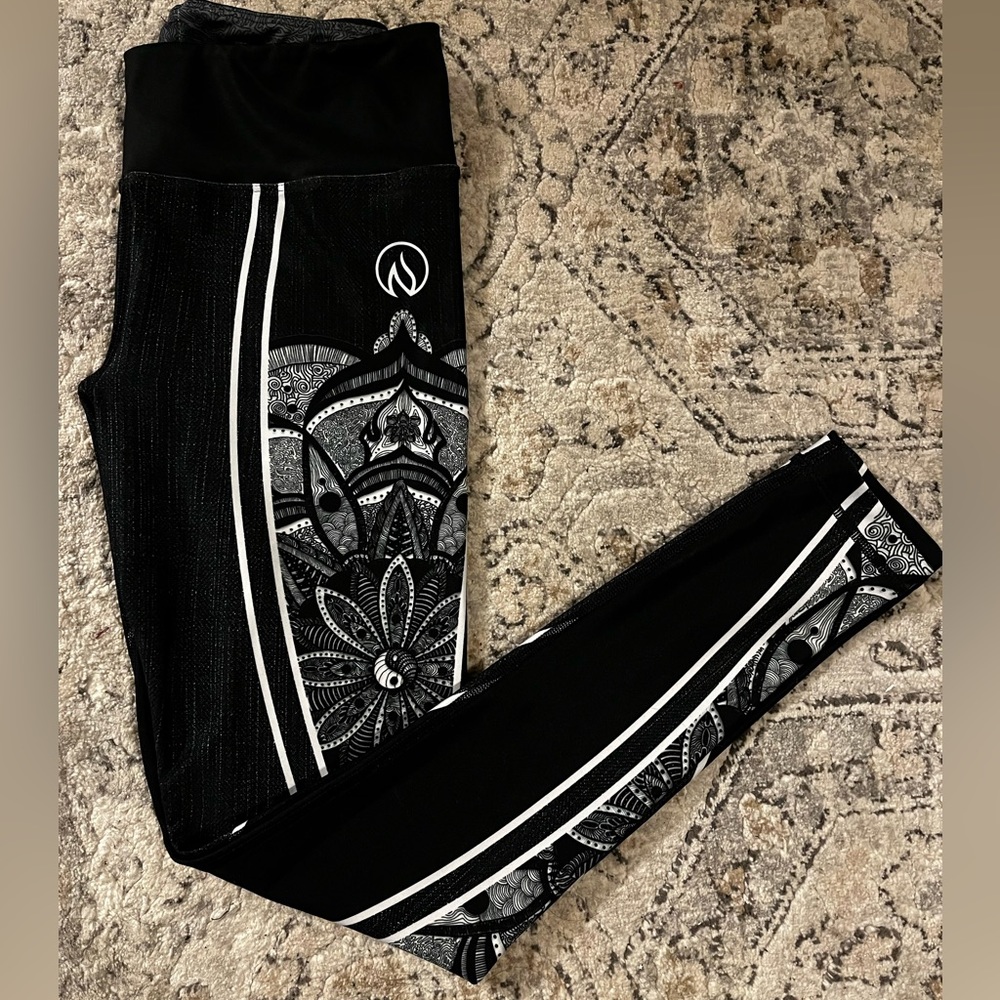 Inknburn Healing mandala tights size 4